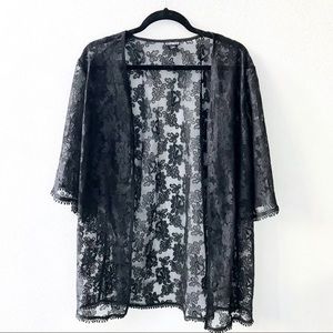 Express • Lace kimono